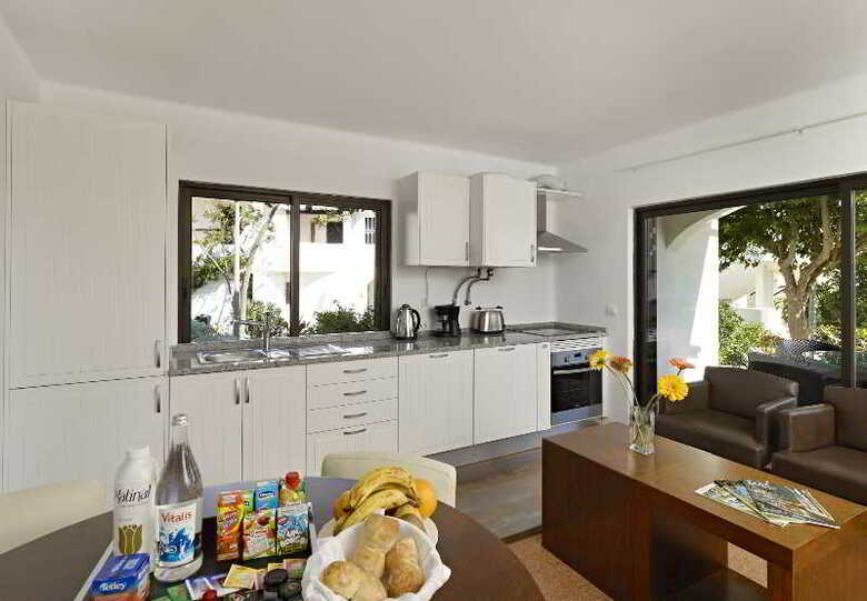 S�o Rafael Villas, Apartments & Guesthouse