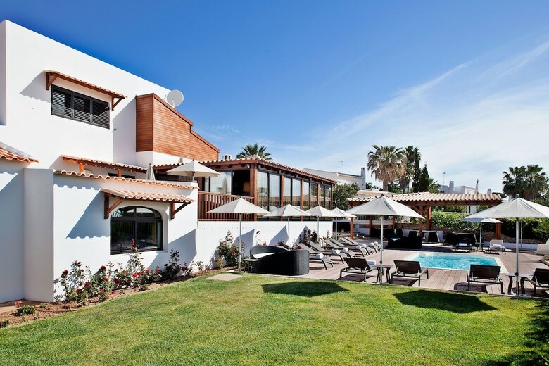 S�o Rafael Villas, Apartments & Guesthouse