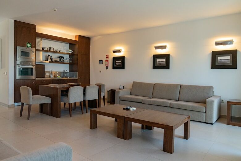 S�o Rafael Villas, Apartments & Guesthouse