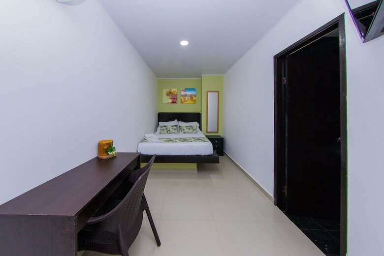 Hotel Marina Suites