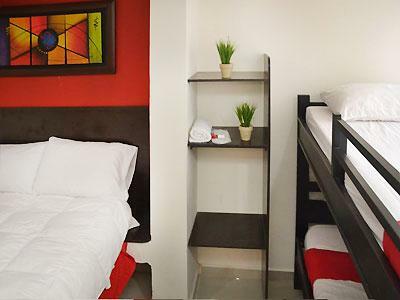 Hotel Marina Suites