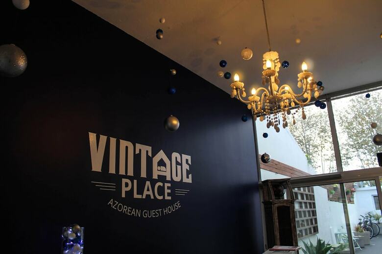 Hostal Vintage Place - Azorean Guest House
