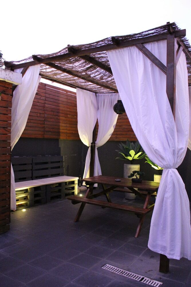 Hostal Vintage Place - Azorean Guest House
