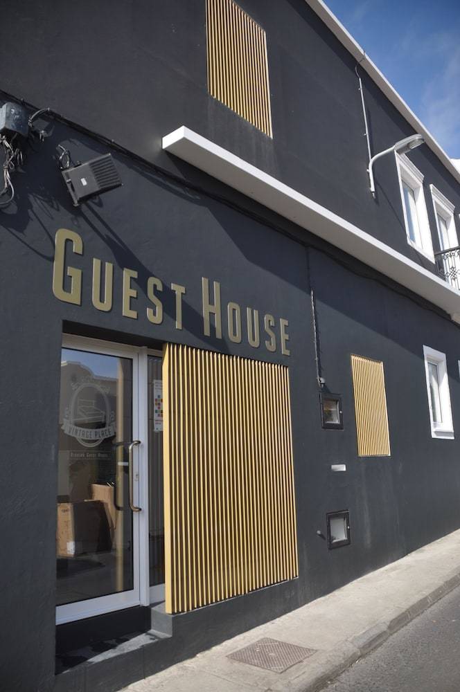 Hostal Vintage Place - Azorean Guest House