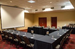 Holiday Inn Hotel Pewaukee-milwaukee West