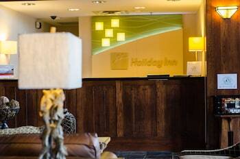 Holiday Inn Hotel Pewaukee-milwaukee West