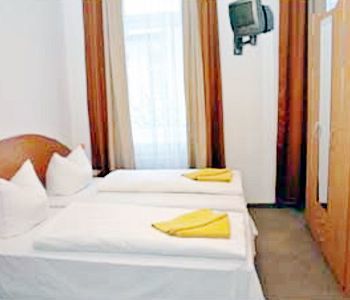Hotel Adam