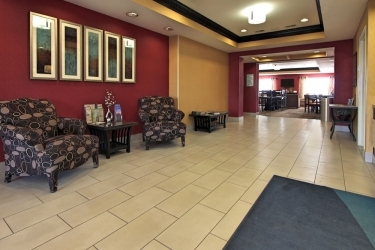 Holiday Inn Express Hotel & Suites Defiance