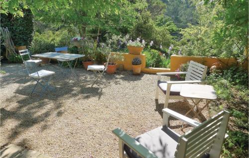 Holiday Home Mas La Hulotte N-870
