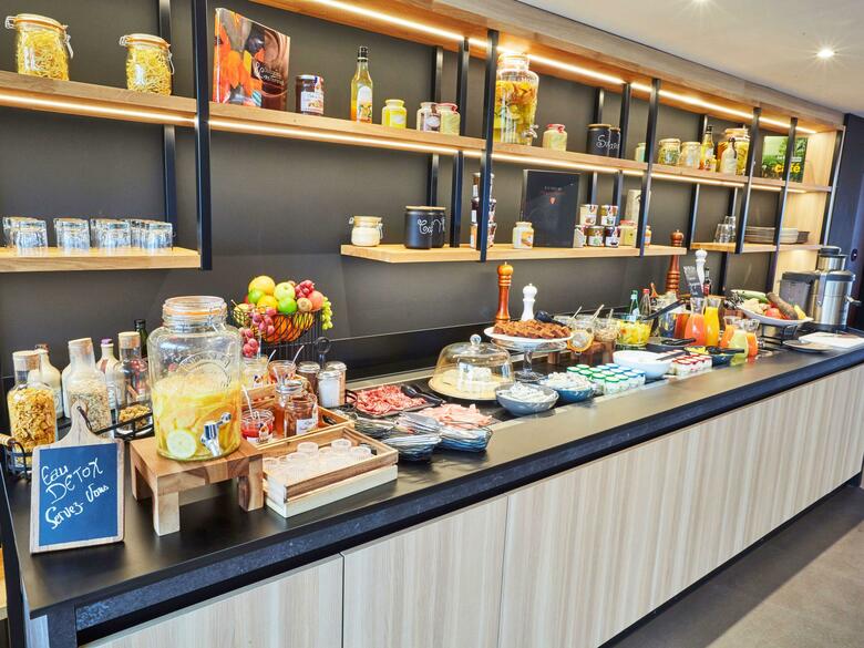 Hotel Kyriad Prestige Le Bourget - Aeroport