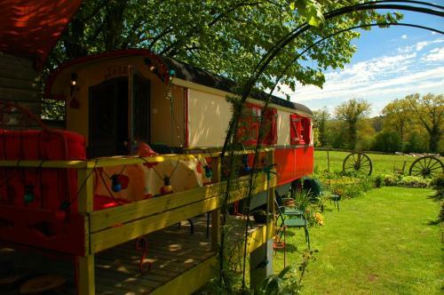 Bed & Breakfast La Roulotte De Lola - Chambre D'h�tes