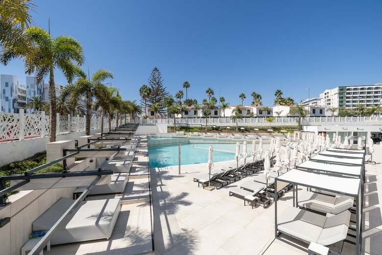 Hotel Caser�o