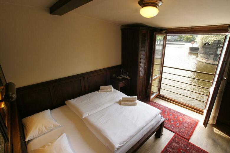 Boat Hotel Matylda