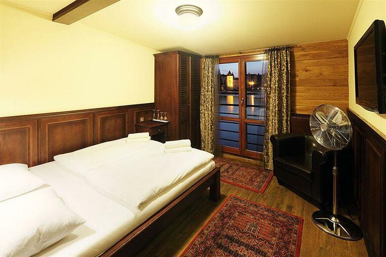 Boat Hotel Matylda
