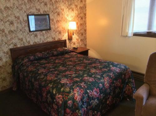 Burr Oak Motel