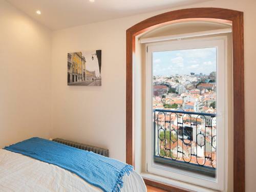 Traveling To Lisbon Castelo Apartments