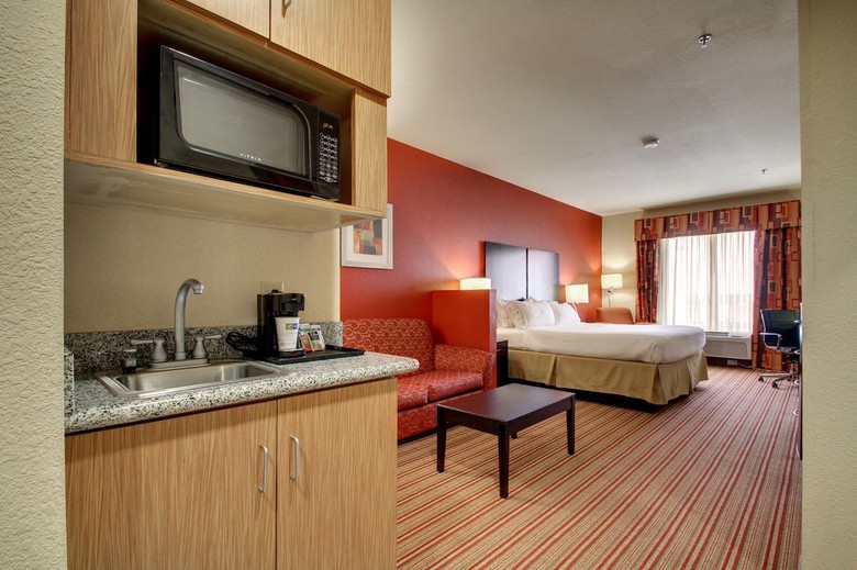 Holiday Inn Express Hotel Winona North