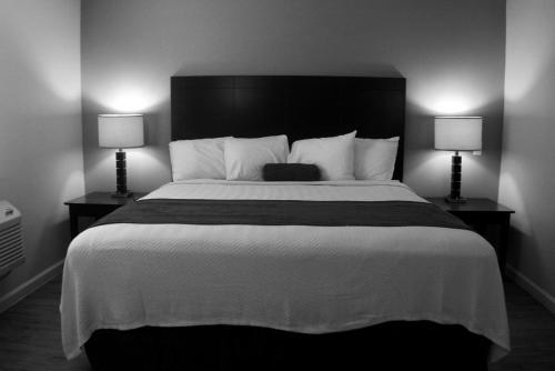 Posada Ocean Village Hotel And Resort