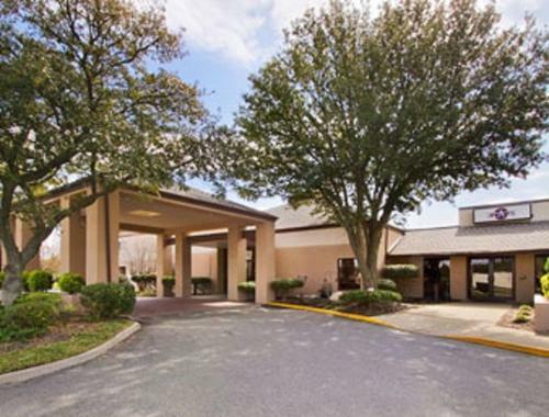 Hotel Baymont Inn And Suites Prince George