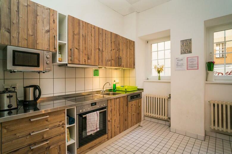 Apartamentos Amstel House Hostel