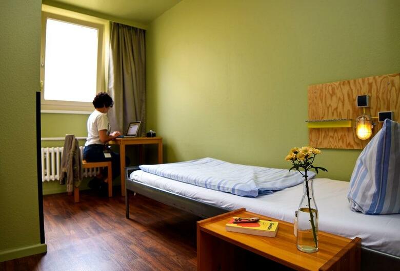 Apartamentos Amstel House Hostel