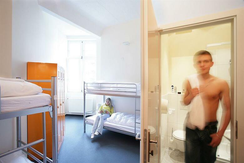 All In Hostel Hotel