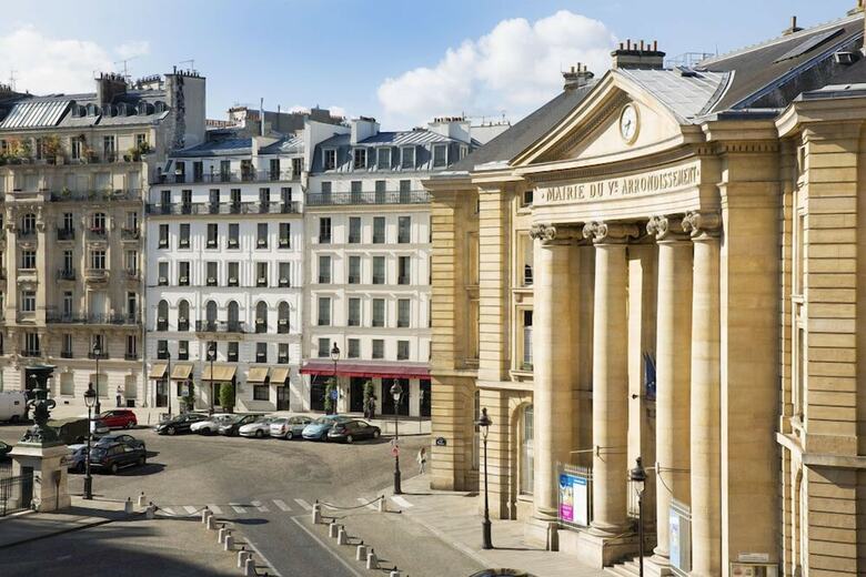 Hotel H�tel Du Panth�on
