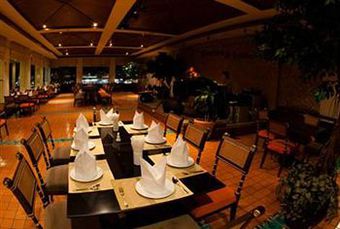 The Grand Riverside Hotel