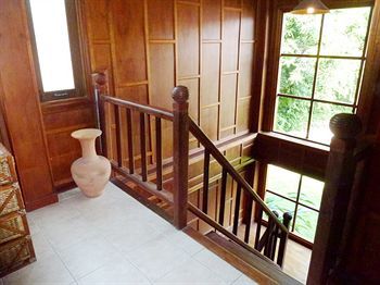 Baan Laem Noi Villa's