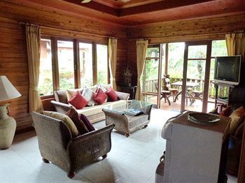 Baan Laem Noi Villa's
