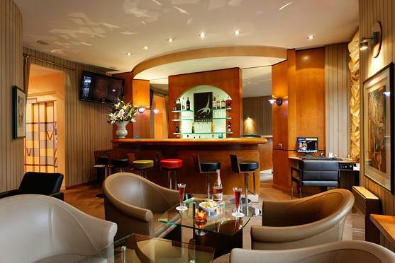 Splendid Tour Eiffel Hotel