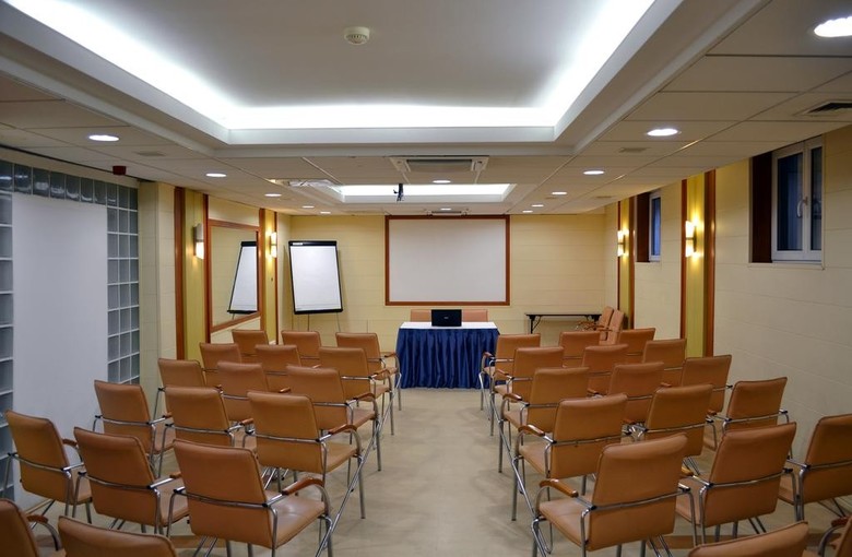 Hotel Veritas
