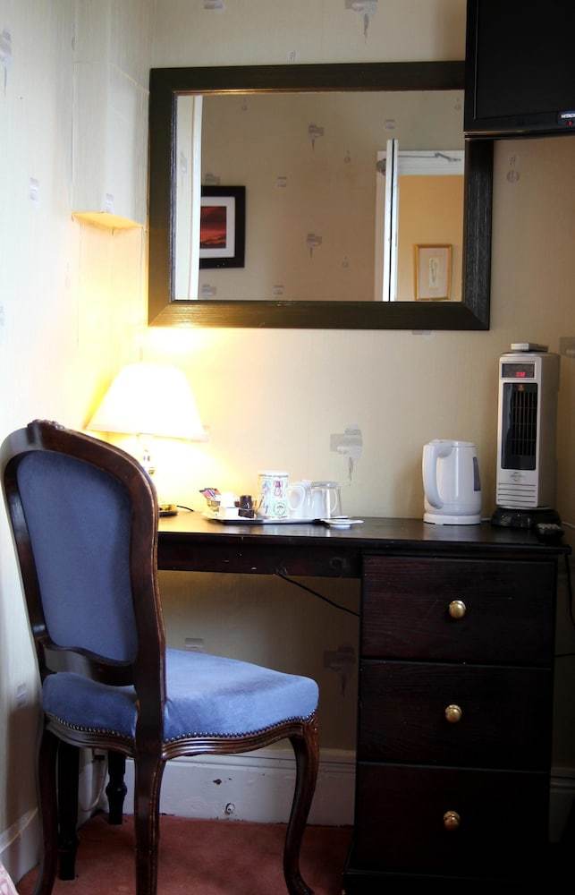 Hostal Moonraker House