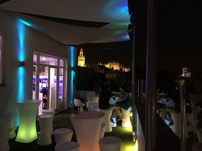 Hotel Adriano