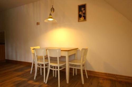 Hostal Penzion Mansk� Dv?r