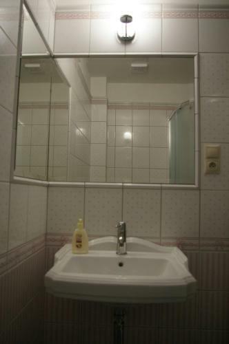 Hostal Penzion Mansk� Dv?r