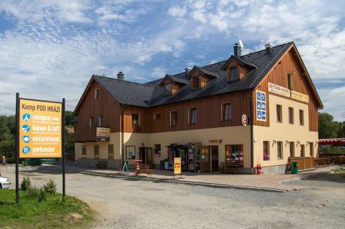 Albergue Ubytovna Pod Hr�z�