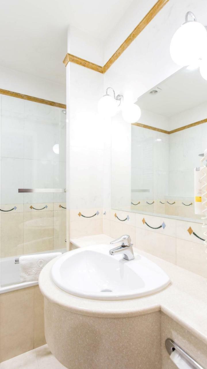 Hotel Qubus