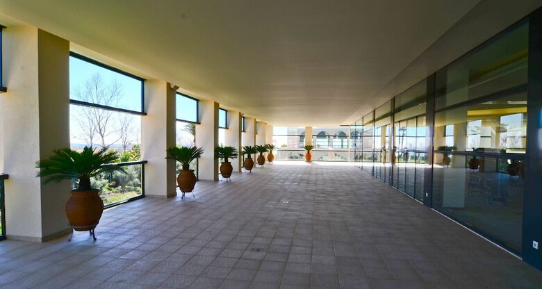 Vilamoura Beach Hotel