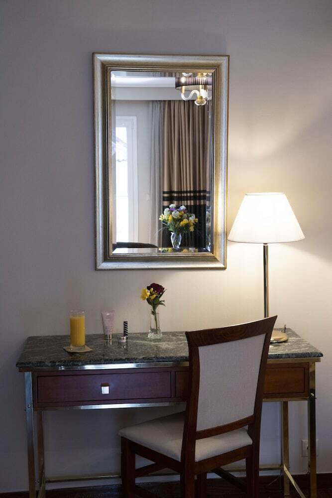 Best Western Ilisia Hotel