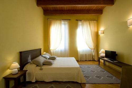 Hostal Piazza Azuni 18