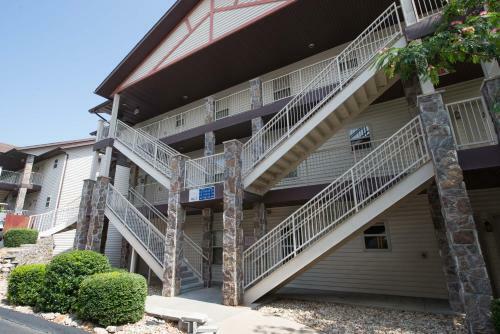 Hotel Branson Yacht Club