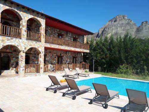 Hostal Monastiri Guesthouse