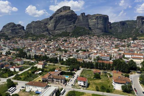Hostal Monastiri Guesthouse