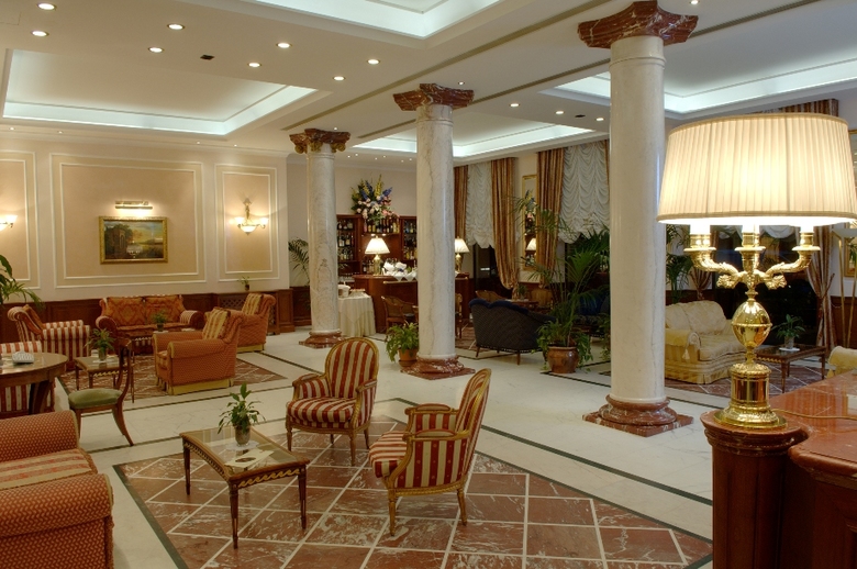 Andreola Central Hotel