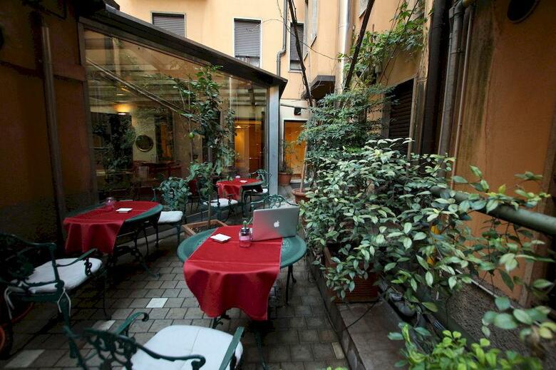 Hotel Carrobbio