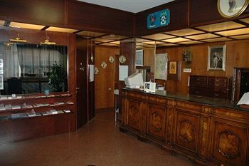 Admiral Hotel