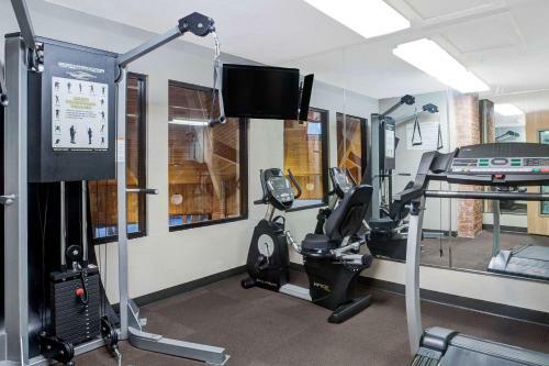 Hotel Baymont Inn And Suites San Marcos