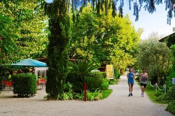 Camping Village Internazionale Lago Di Bracciano