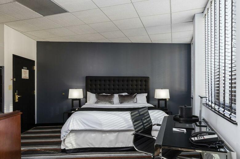 Broadway Plaza Hotel